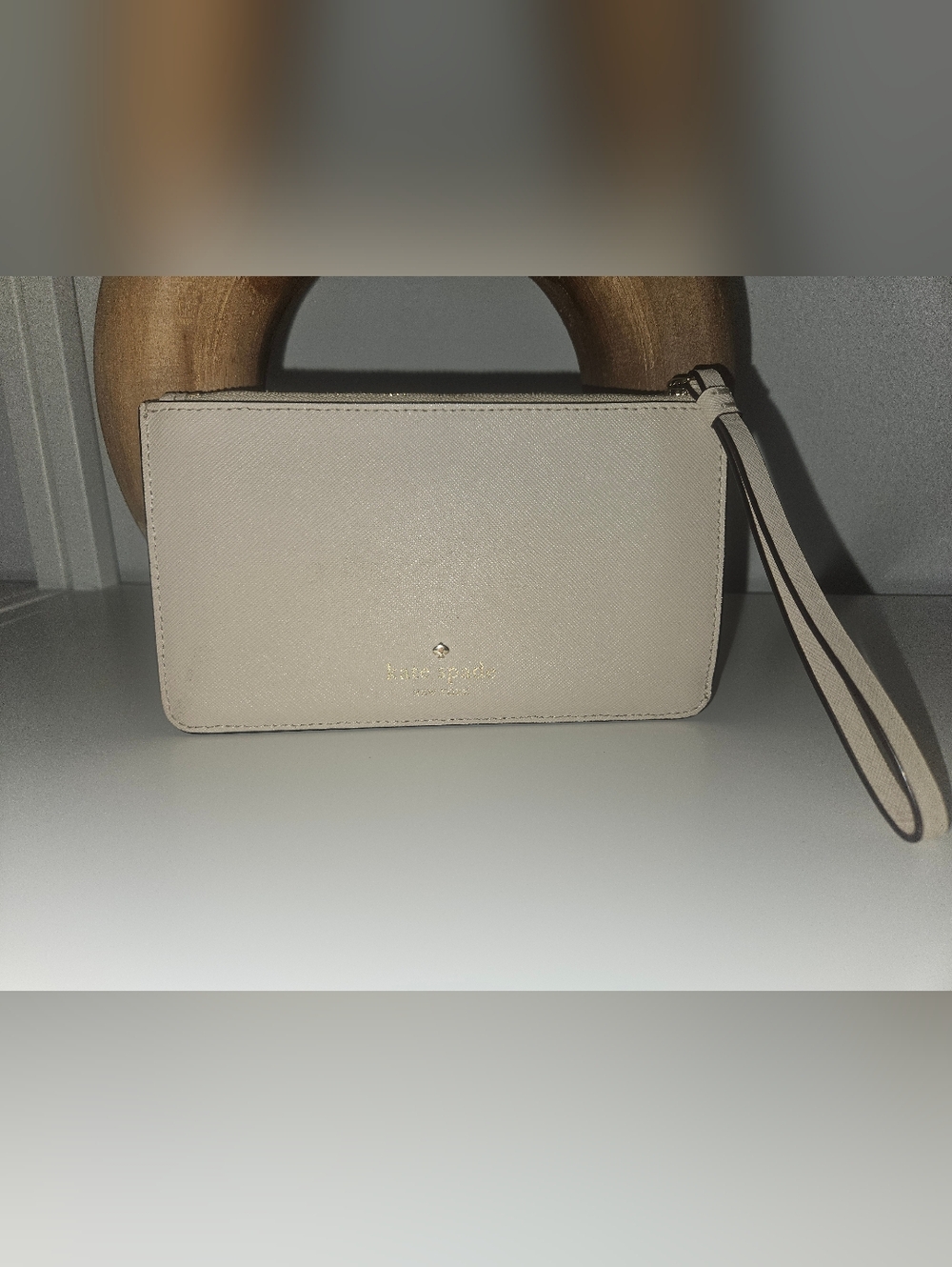 Kate Spade New York Cedar Karolina Wristlet wallet Purse - Crisp Linen / beige